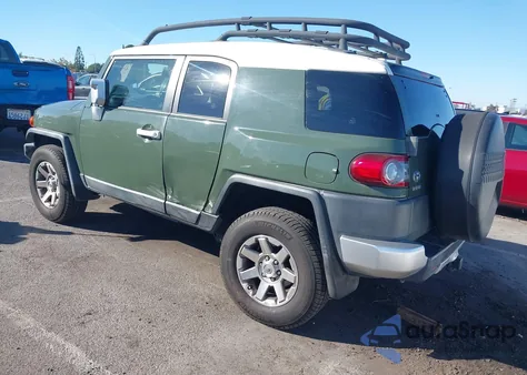 2014 Toyota Fj Cruiser z USA, uszkodzony, nr VIN JTEBU4BF2EK206577